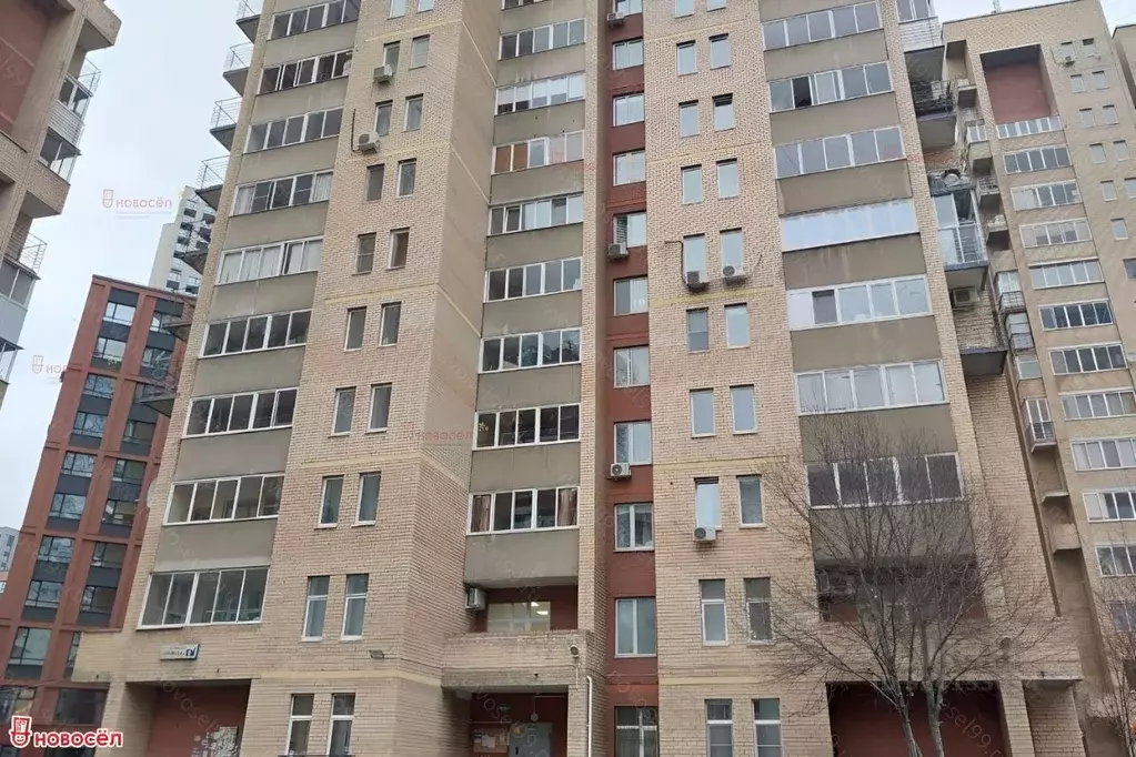 3-к кв. Свердловская область, Екатеринбург ул. Онежская, 6А (108.9 м) - Фото 1