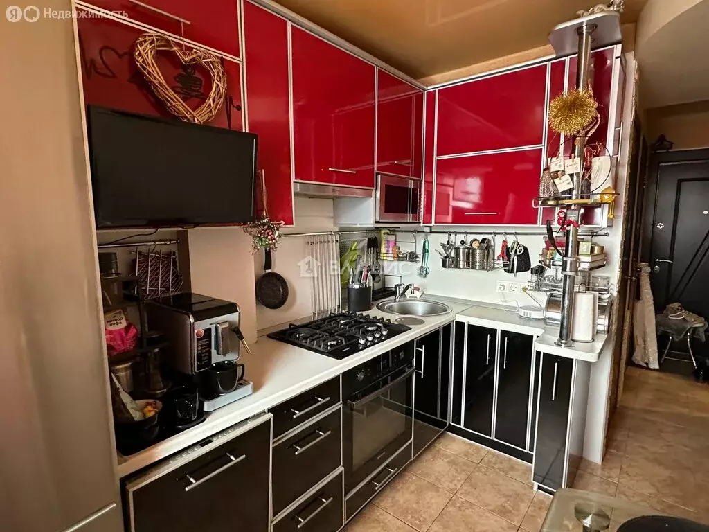 3-комнатная квартира: Нижний Новгород, улица Старых ... - Фото 1