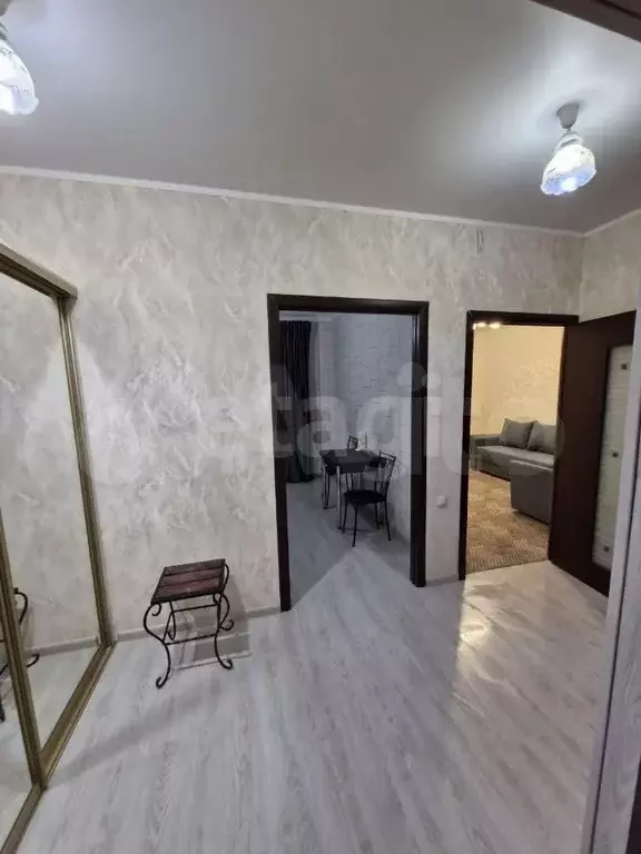1-к. квартира, 50 м, 1/4 эт. - Фото 1