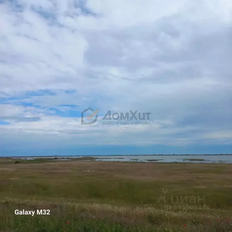 Участок в Крым, Сакский район, с. Молочное ул. Пионерская (6.0 сот.) - Фото 1