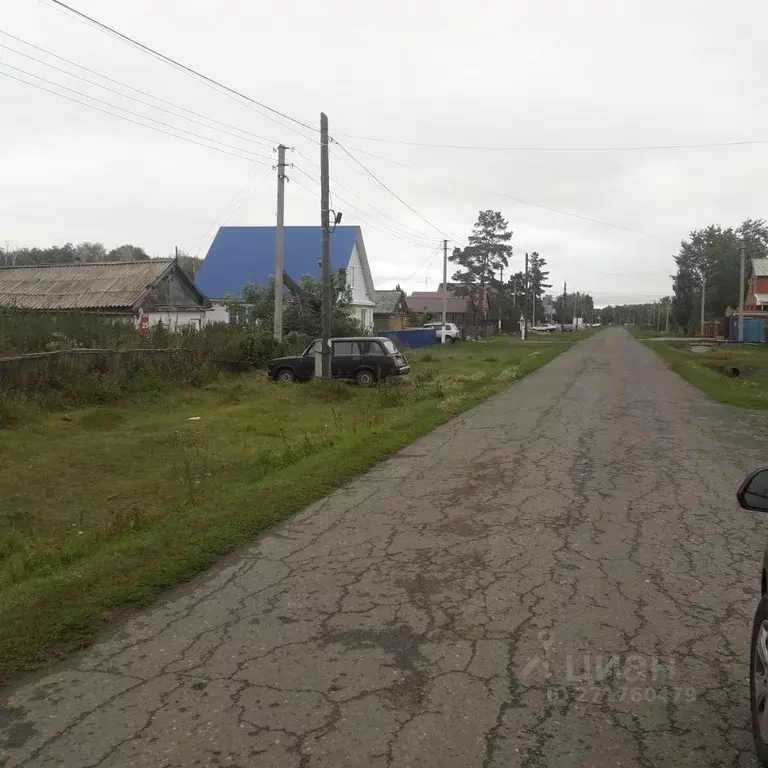 Участок в Омская область, с. Азово ул. Садовая, 42 (8.8 сот.) - Фото 0