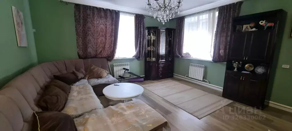 Дом в Омская область, Омск ул. Декабристов, 20 (150 м) - Фото 1