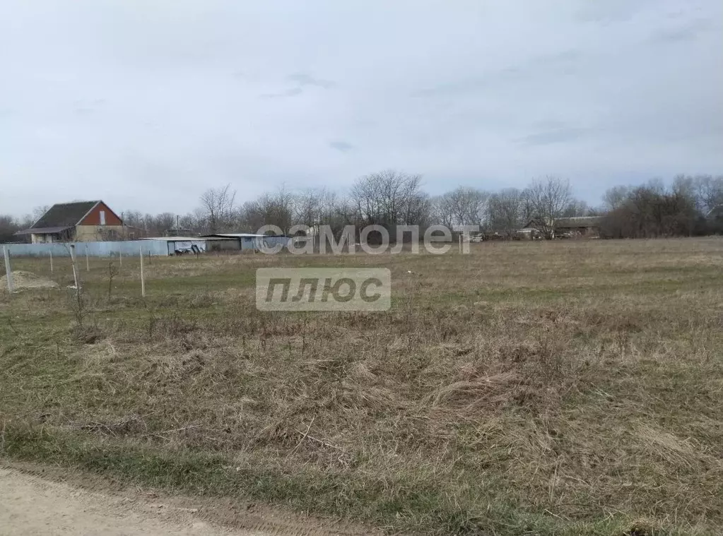 Участок в Краснодарский край, Абинский район, Ахтырское городское ... - Фото 1