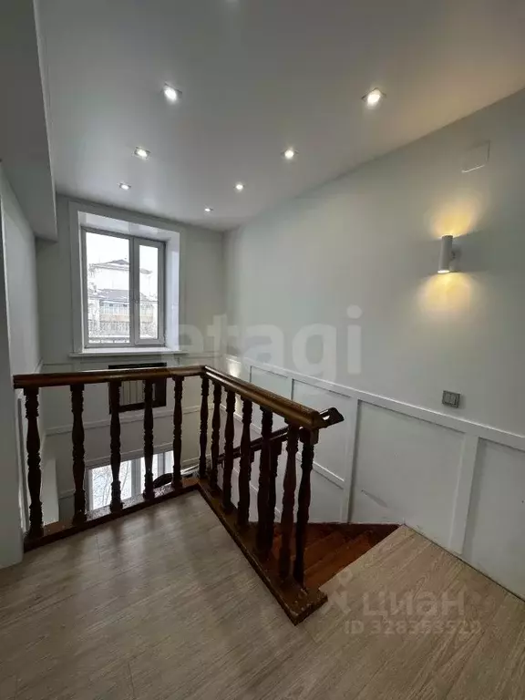 3-к кв. Бурятия, Улан-Удэ ул. Димитрова, 1 (89.9 м) - Фото 1