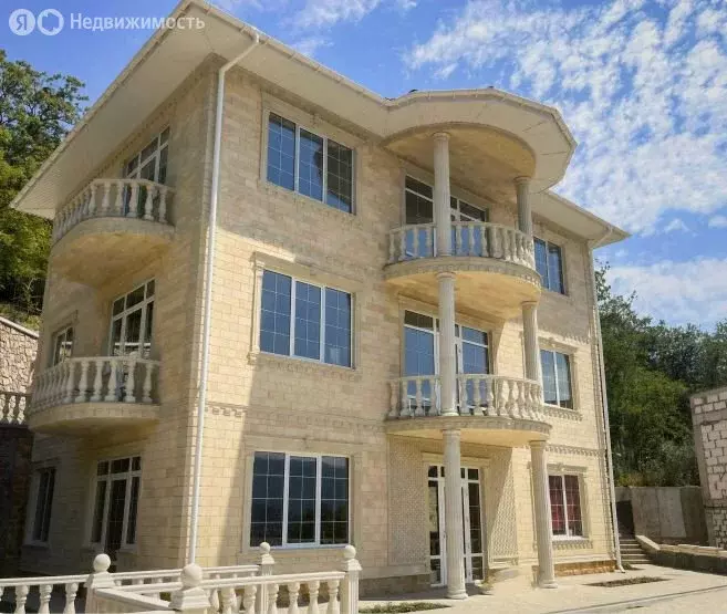 Дом в Массандра, улица Винодела Егорова (299 м) - Фото 0