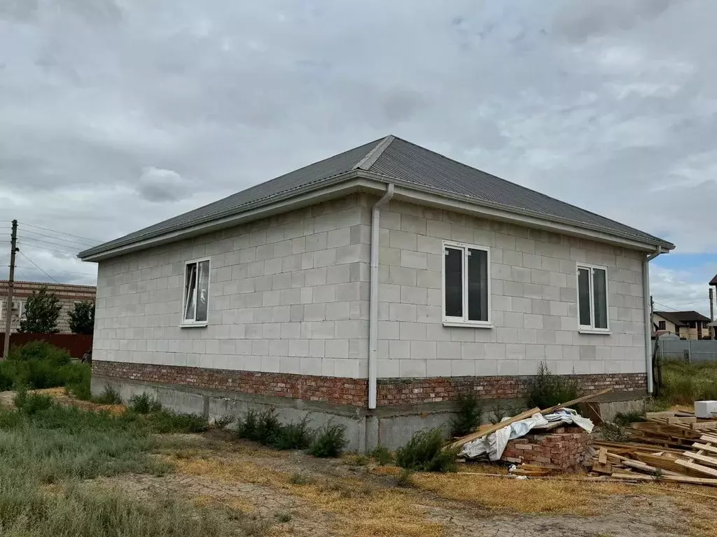 Дом в Астраханская область, Астрахань пос. Советский, ул. Луговая, 4 ... - Фото 2