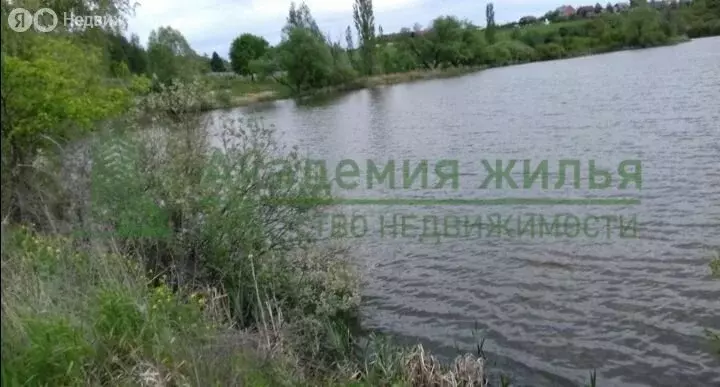 Участок в село Полчаниновка, Заводская улица (15 м) - Фото 1