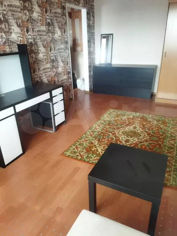 1-к. квартира, 40 м, 4/10 эт. - Фото 1