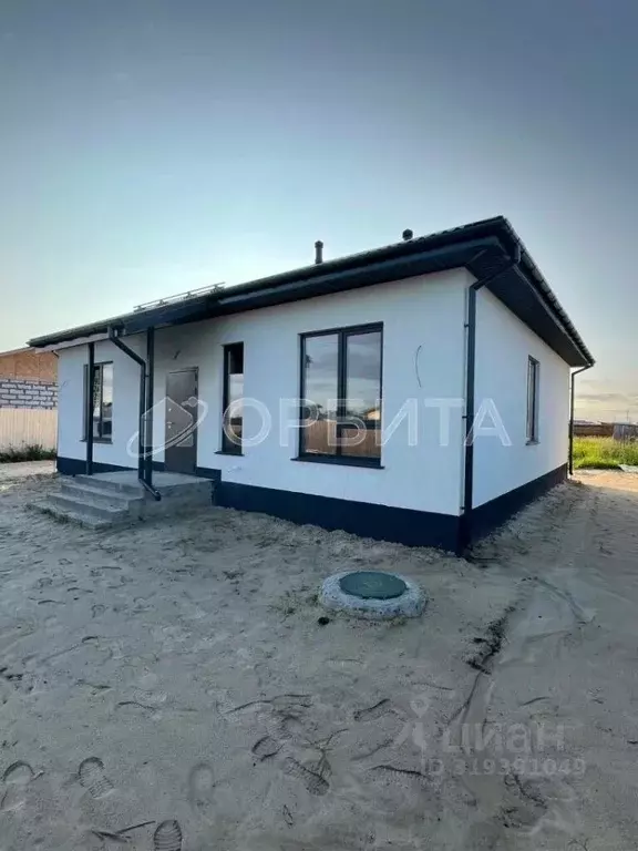 Дом в Тюменская область, Тюменский район, Пятница ТСН  (100 м) - Фото 0