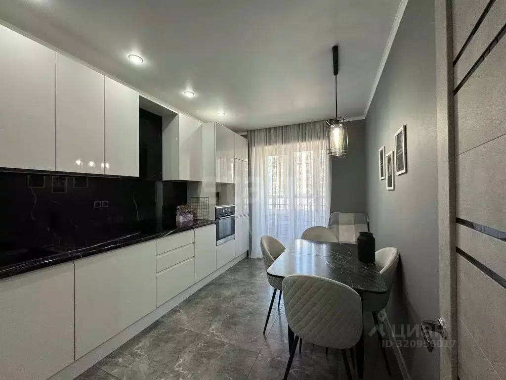 2-к кв. Татарстан, Казань ул. Николая Ершова, 66В (53.3 м) - Фото 0