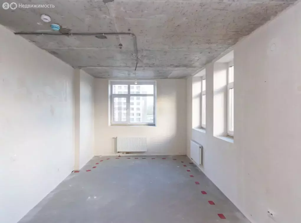 3-комнатная квартира: Тюмень, улица Первооткрывателей, 8 (76.3 м) - Фото 2