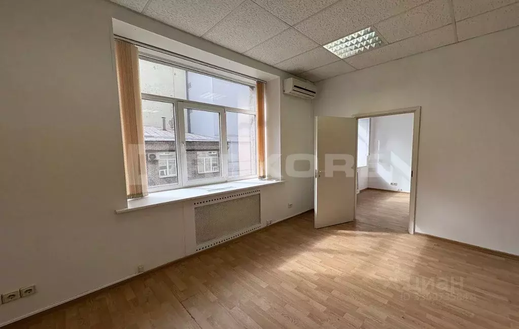 Офис в Санкт-Петербург Большая Разночинная ул., 14 (302 м) - Фото 1