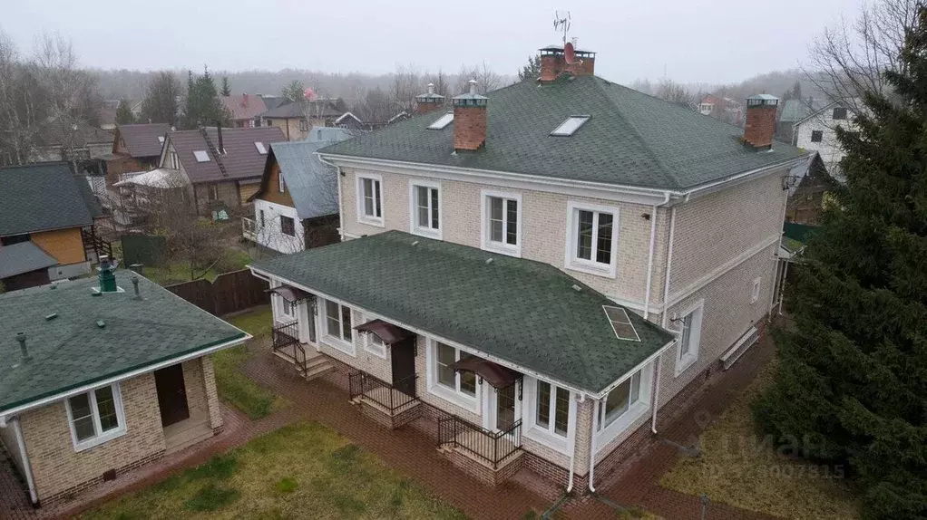 Коттедж в Москва д. Пучково, ул. Морская (380 м) - Фото 1