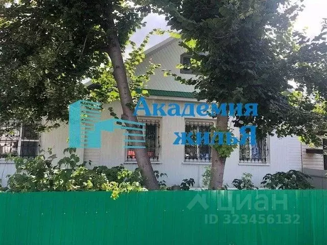 Коттедж в Саратовская область, Балаково ул. Дружбы, 101 (103 м) - Фото 1