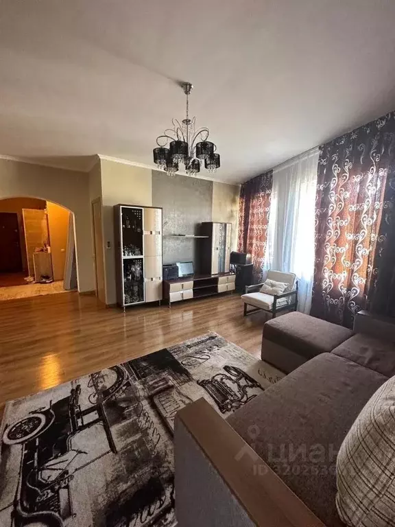 3-к кв. Крым, Алушта ул. Пуцатова, 18А (93.7 м) - Фото 0