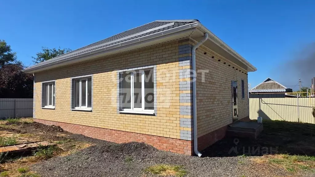 Дом в Краснодарский край, Динская ст-ца пл. Фонтанная (96 м) - Фото 1