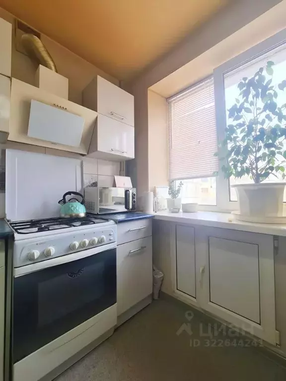 3-к кв. Волгоградская область, Волгоград ул. Милиционера Буханцева, 38 ... - Фото 2