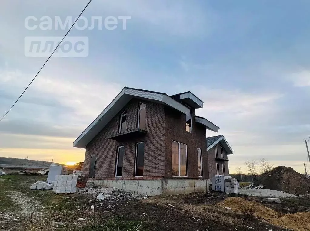 Дом в Чеченская республика, Грозный Карпинский ДНТ, 1-й кв-л,  (120 м) - Фото 0