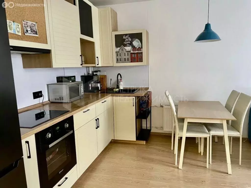 2-комнатная квартира: Тюмень, улица Александра Протозанова, 12к1 (62 ... - Фото 2