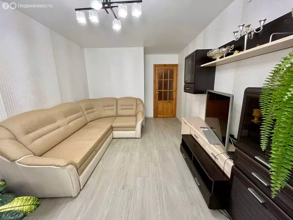 3-комнатная квартира: Киров, Московская улица, 183 (52 м) - Фото 1