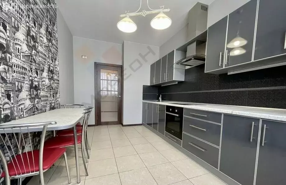 2-комнатная квартира: Краснодар, Кореновская улица, 65 (58 м) - Фото 1
