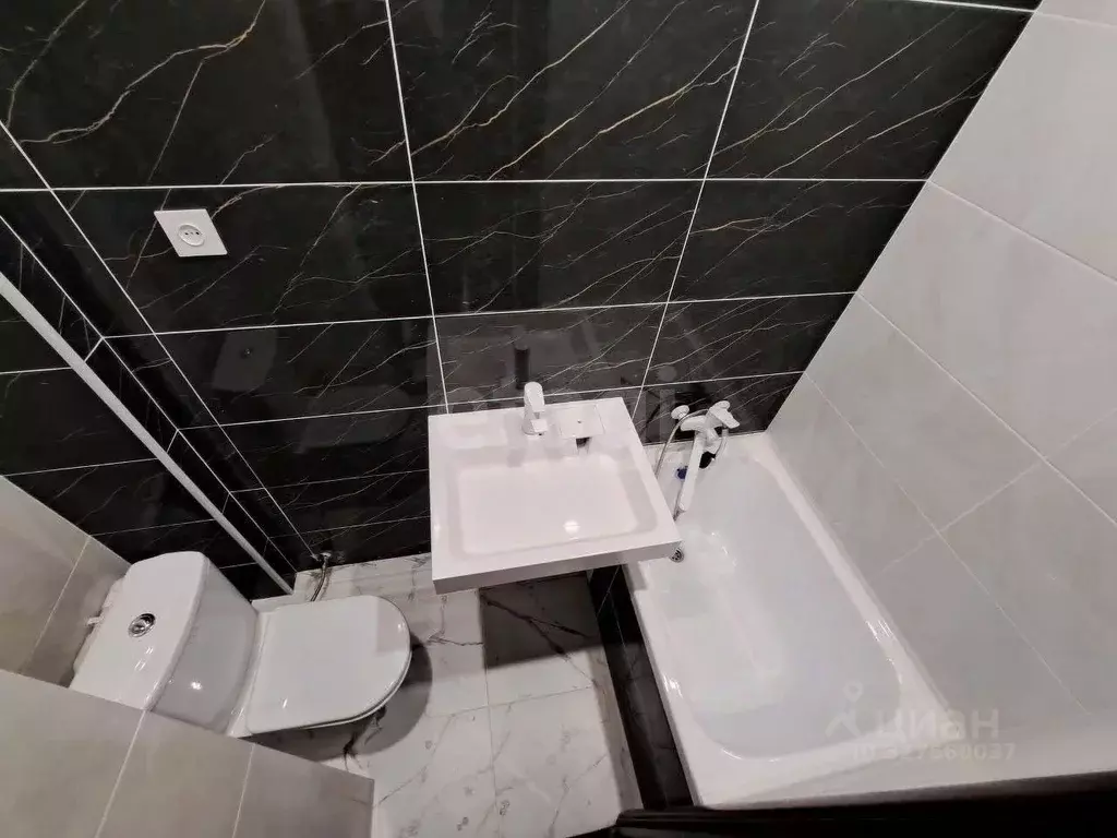 Студия Тюменская область, Тюмень Холодильная ул., 40 (17.5 м) - Фото 1