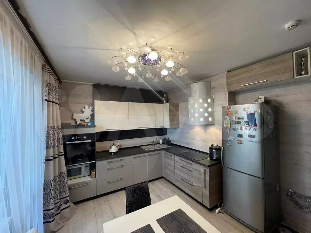 2-к. квартира, 65 м, 4/9 эт. - Фото 0