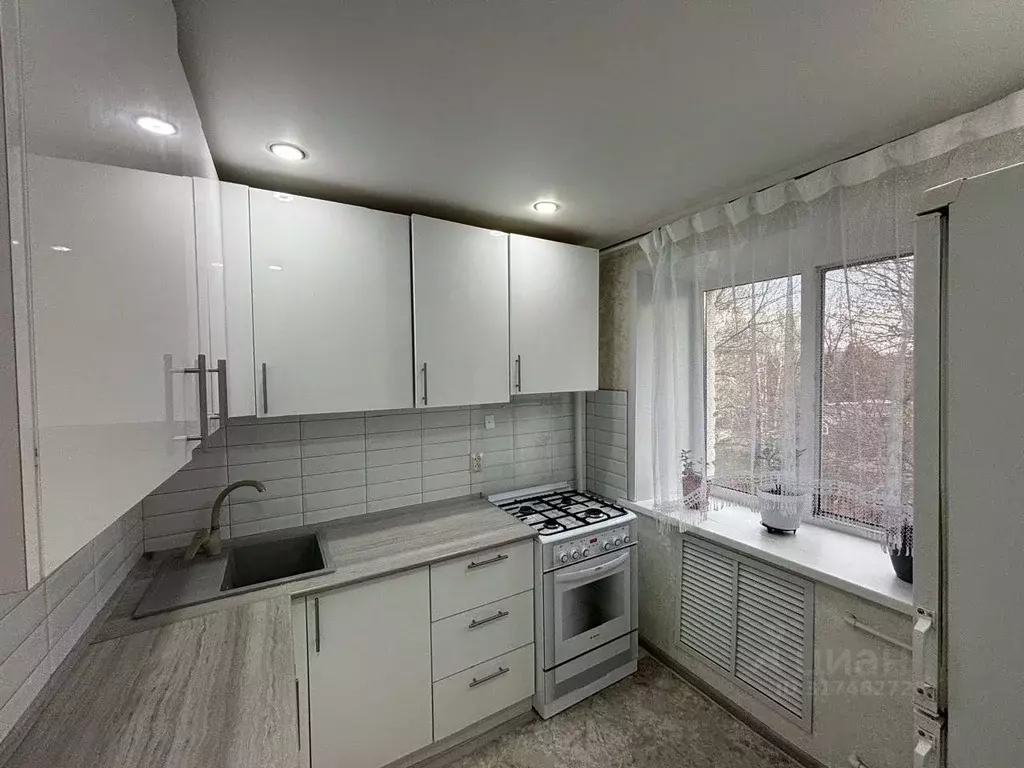 1-к кв. Татарстан, Нижнекамск просп. Химиков, 58А (28.4 м) - Фото 0