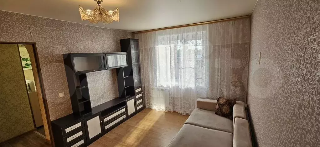 1-к. квартира, 32 м, 6/9 эт. - Фото 0