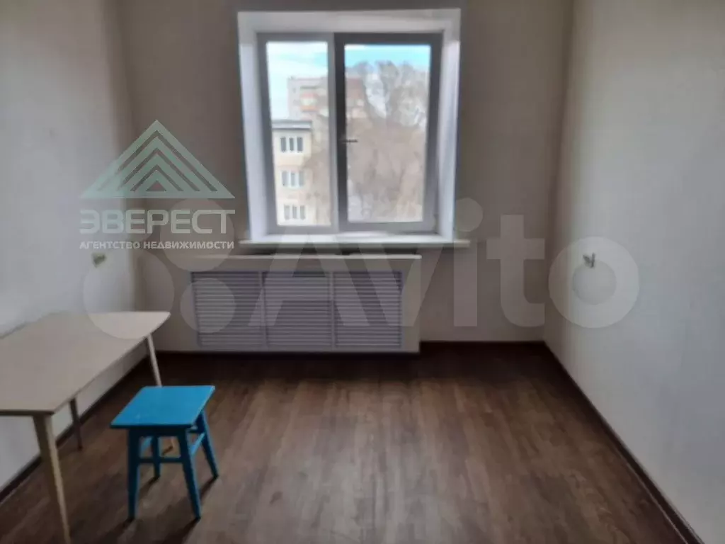 Комната 11,8 м в 1-к., 5/5 эт. - Фото 0