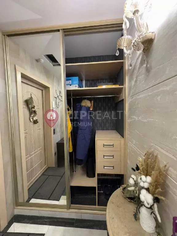 Продается 2-комнатная квартира - Фото 1