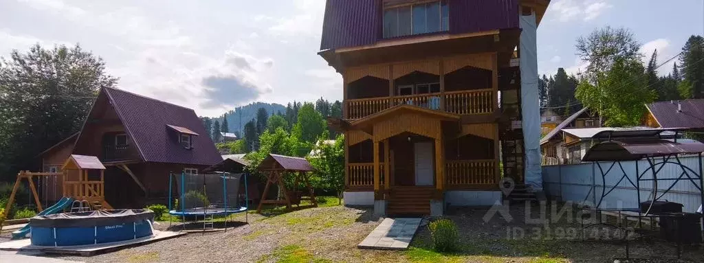 Дом в Алтай, Турочакский район, с. Иогач Центральная ул., 6 (100 м) - Фото 1