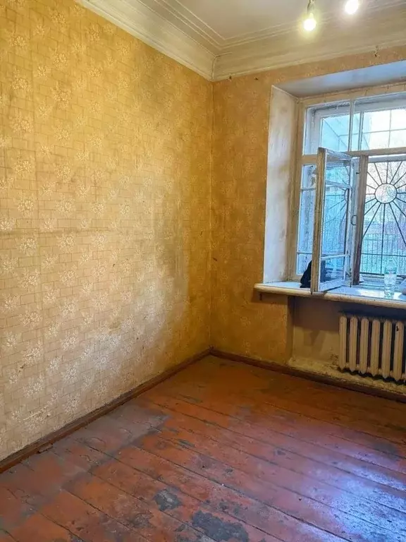 Продается комната в 5-комнатной квартире - Фото 1