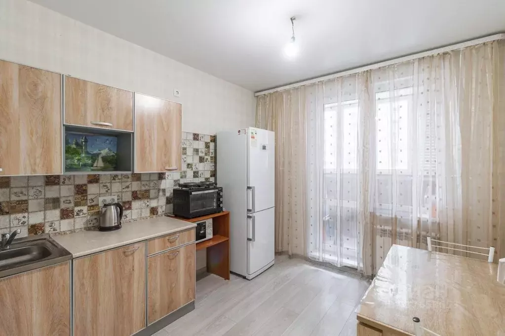 1-к кв. Омская область, Омск Взлетная ул., 13/1 (40.0 м) - Фото 0