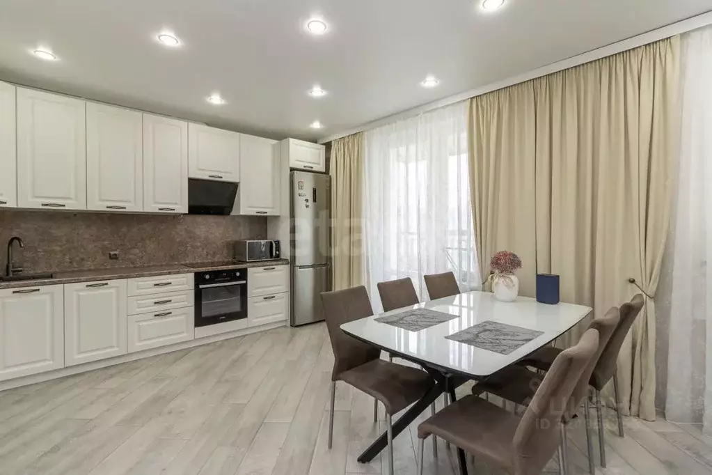 1-к кв. Тюменская область, Тюмень ул. Константина Посьета, 12 (58.4 м) - Фото 1