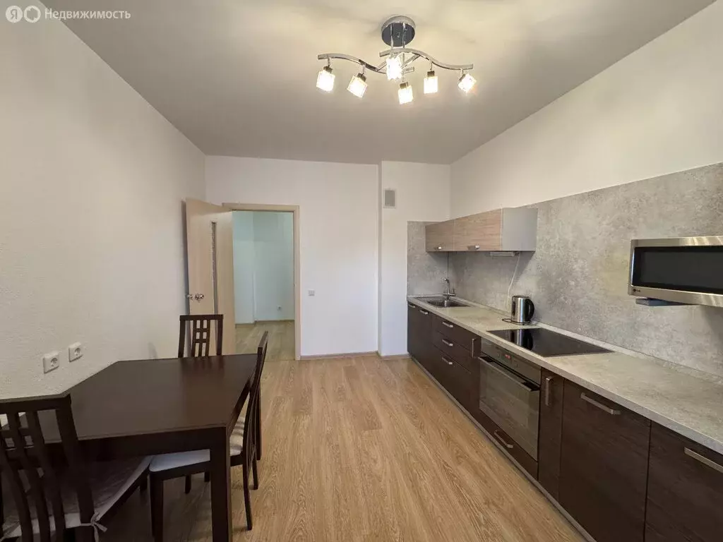 2-комнатная квартира: Екатеринбург, улица Токарей, 26 (60.4 м) - Фото 2