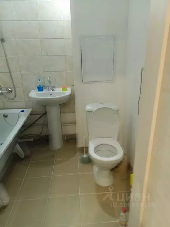 Студия Красноярский край, Красноярск ул. Петра Подзолкова, 24 (30.0 м) - Фото 1