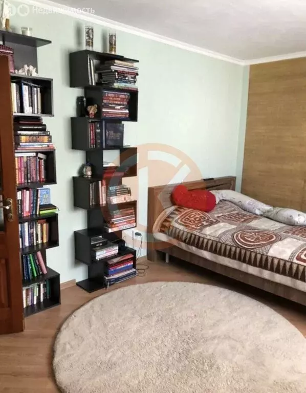 2-комнатная квартира: посёлок городского типа Октябрьское, улица ... - Фото 1