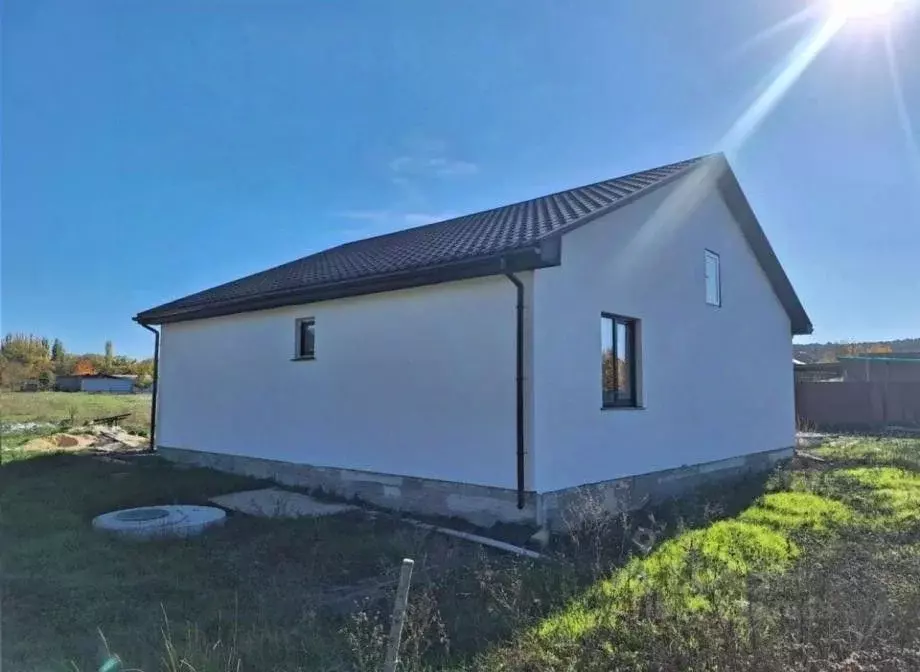 Дом в Крым, Симферопольский район, Трудовское с/пос, с. Строгоновка ... - Фото 1