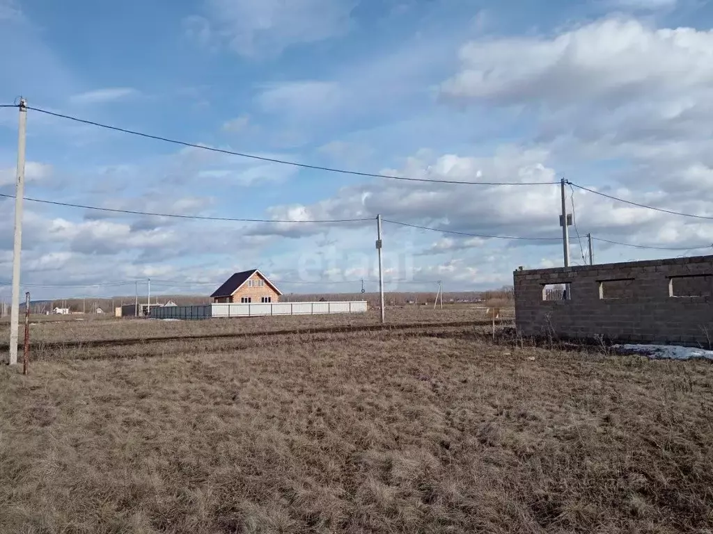 Участок в Башкортостан, Стерлитамакский район, Казадаевский сельсовет, ... - Фото 1