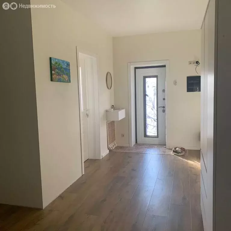 3-комнатная квартира: Геленджик, Озёрная улица, 8 (118 м) - Фото 1