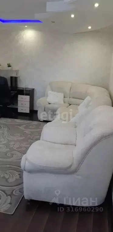 2-к кв. Курская область, Курск ул. Чернышевского, 72 (53.0 м) - Фото 1