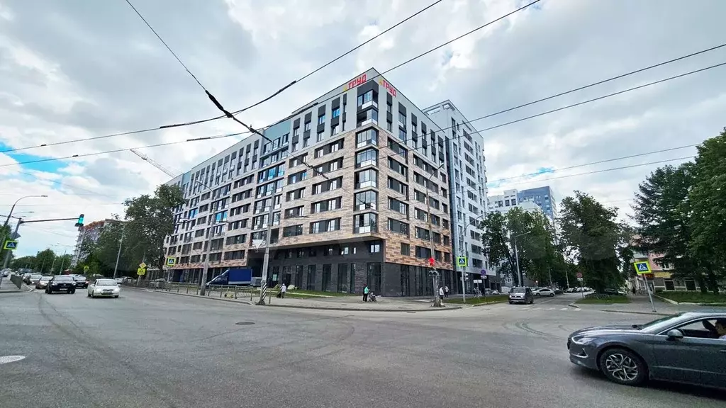 Торговое, 86.5 м 1 этаж. Калинина 55. ЖК Мир Труд - Фото 0