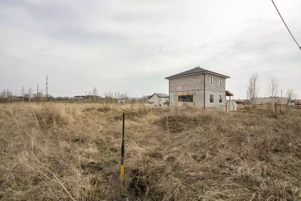 Участок в Татарстан, Тукаевский район, д. Азьмушкино, Подсолнухи мкр ... - Фото 1
