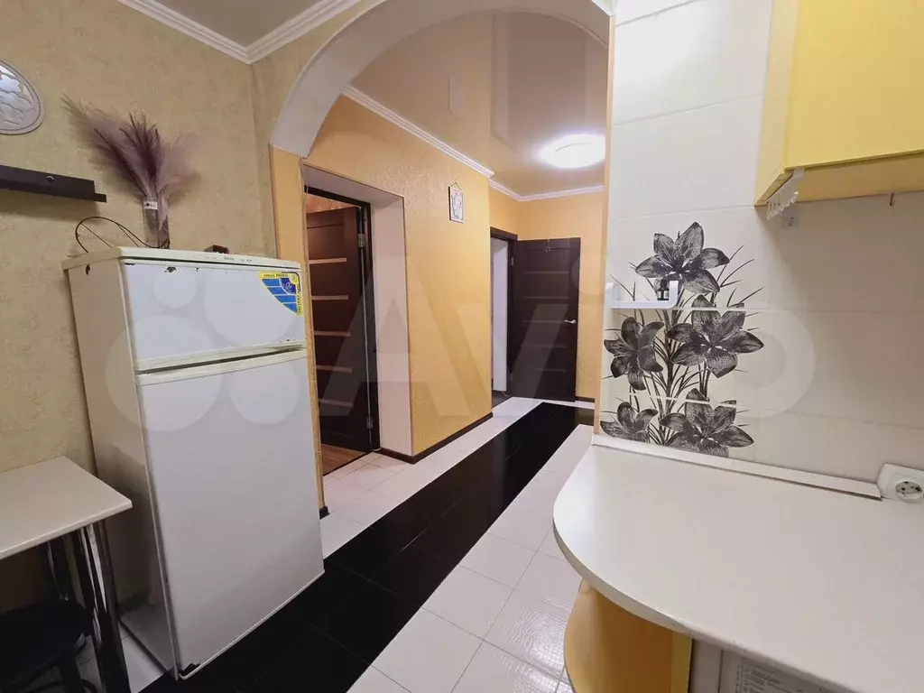2-к. квартира, 50 м, 1/3 эт. - Фото 0