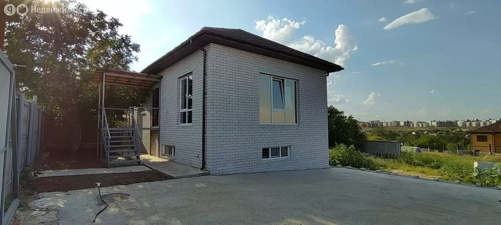 Дом в Волгоград, улица Джамбула Джабаева, 10/127 (120 м) - Фото 1