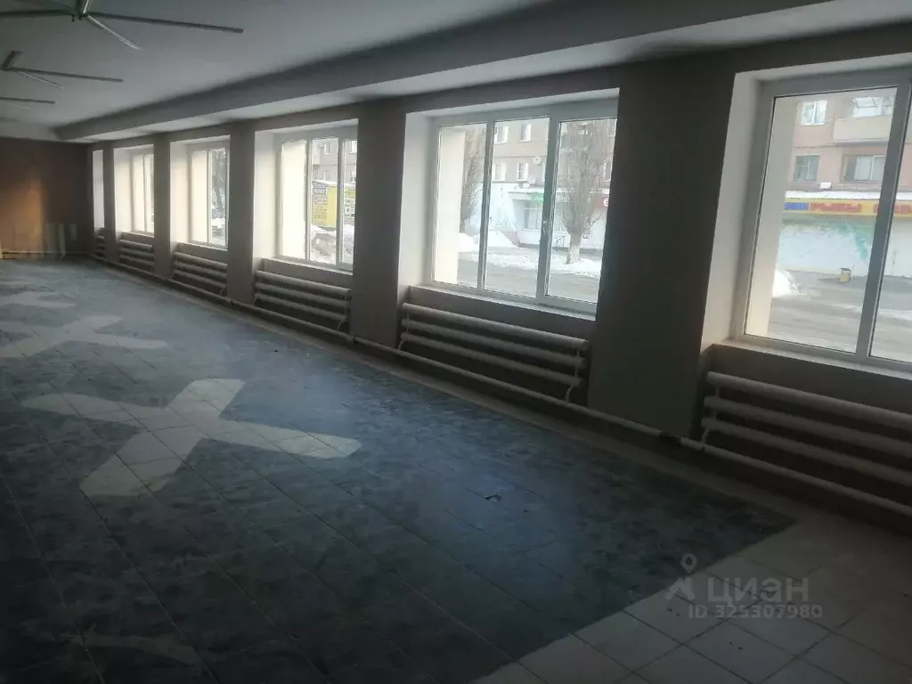 Торговая площадь в Волгоградская область, Жирновск ул. Ломоносова, 48А ... - Фото 2