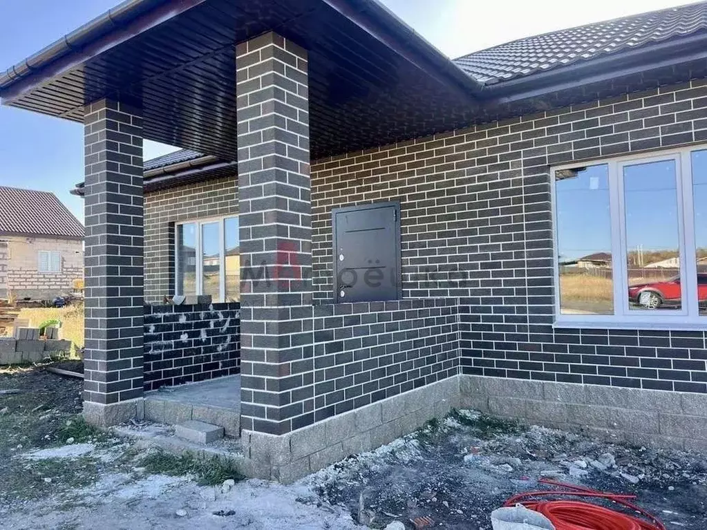 Дом в Белгородская область, Белгородский район, Пушкарское с/пос, с. ... - Фото 1