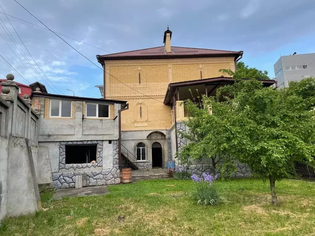 Дом в Ставропольский край, Кисловодск Набережная ул., 41 (450 м) - Фото 1