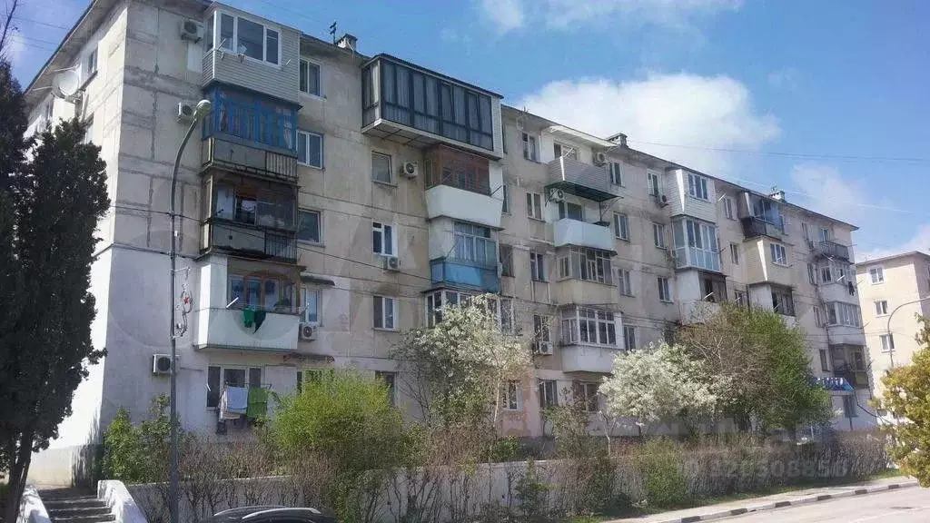 3-к кв. Севастополь ул. Новикова, 31 (64.0 м) - Фото 0